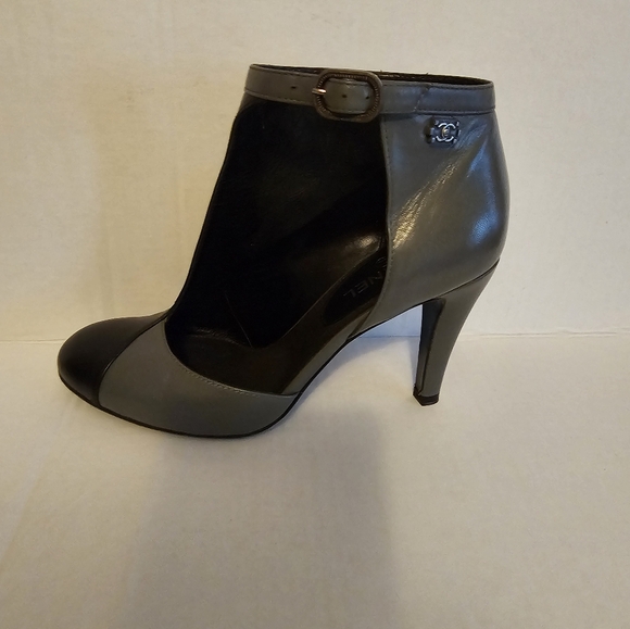 Chanel Cutout Ankle Boot, EU 37 US 6.5 Black Grey High Heel Bootie, TWO Tone - Picture 10 of 10